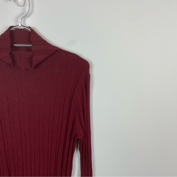 J. Crew 365 Stretch Ribbed Turtleneck Sweater Burgundy Size Medium - Picture 3 of 8